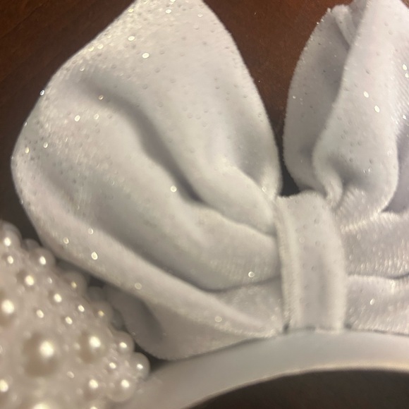 Pearl Embellished Bridal Minnie ears - Picture 4 of 4